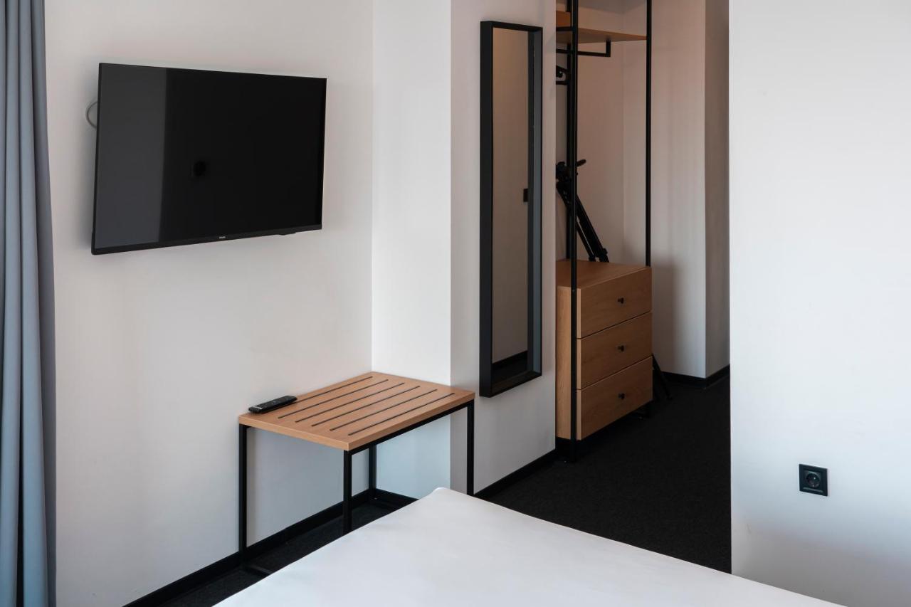 Hotel Campus 90 - Free Parking Varna Ngoại thất bức ảnh
